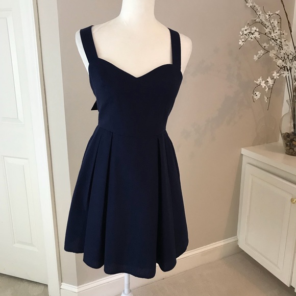 NWT Lauren James Livingston Seersucker Bow Dress M - Picture 3 of 8